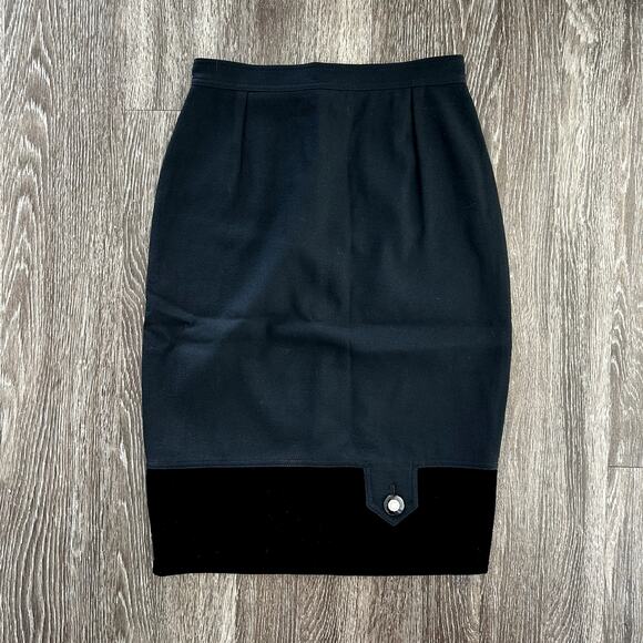 Vintage Valentino Miss V 100% Wool Pencil Skirt Black Velvet Hem Classic Elegant - Picture 12 of 14